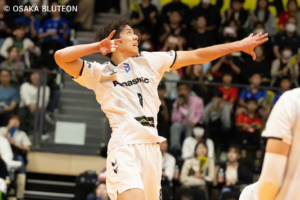 仲本賢優　アタック