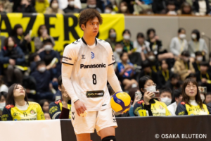 仲本賢優　サーブ