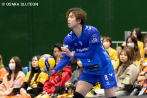 仲本賢優　サーブ