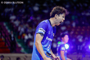 仲本賢優　ガッツポーズ