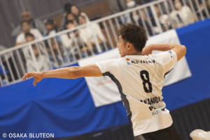 仲本賢優　スパイク