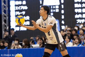 仲本賢優　サーブ