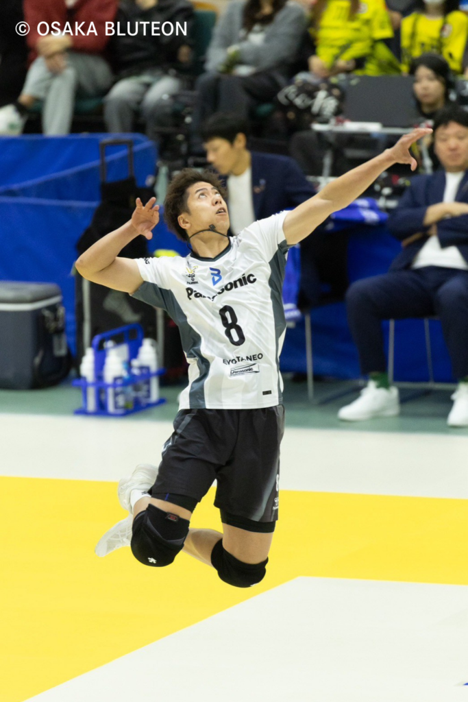 仲本賢優 サーブ