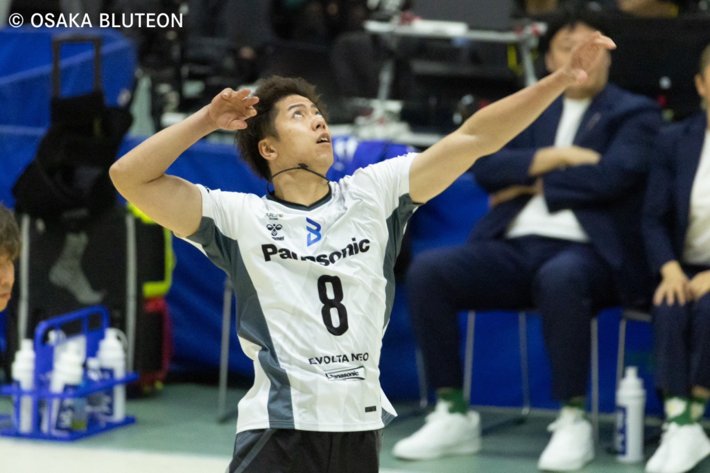 仲本賢優 サーブ